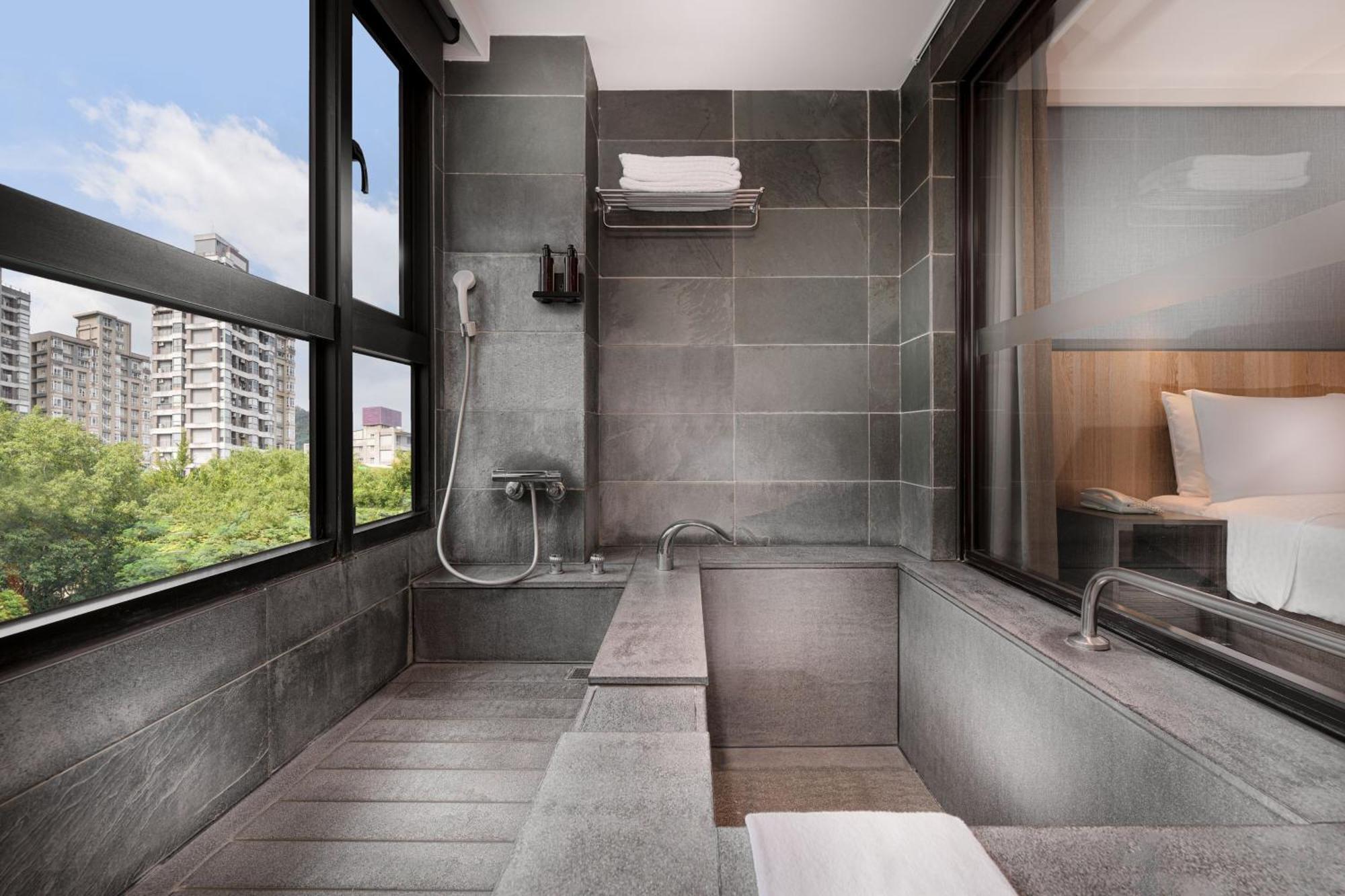 Four Points By Sheraton Yilan Jiaoxi Exterior photo